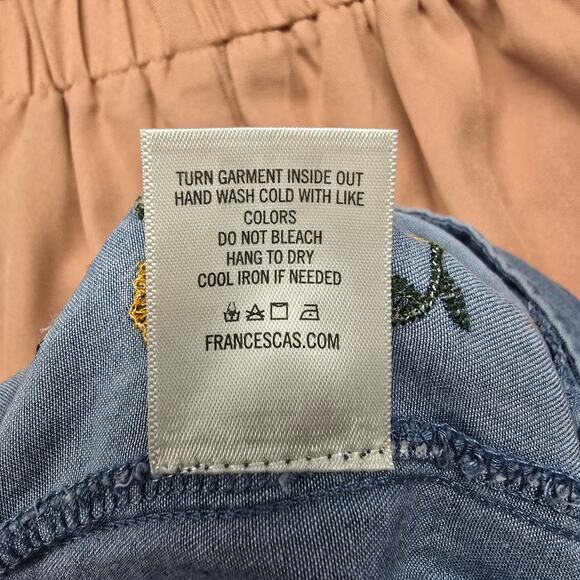 Women's Francesca's Lyocell Chambray Floral Embroidered Pull On Shorts | Size XS - Picture 7 of 8